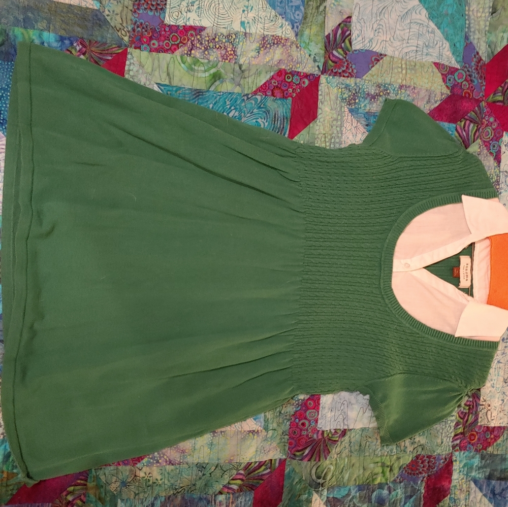 Green and white tunic